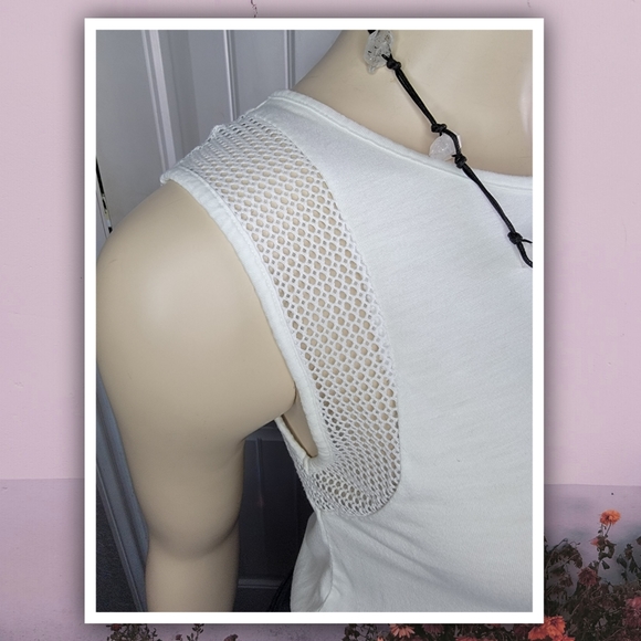 Old Navy women's white sleeveless tunic tank top pullover with mesh armh… - Picture 3 of 8
